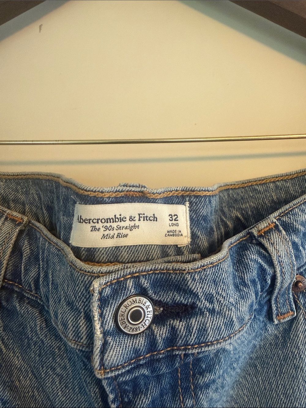 Abercrombie & Fitch Womens Blue Mid Rise 90’s Straight Jean Sz 32 Long EUC - Picture 2 of 9